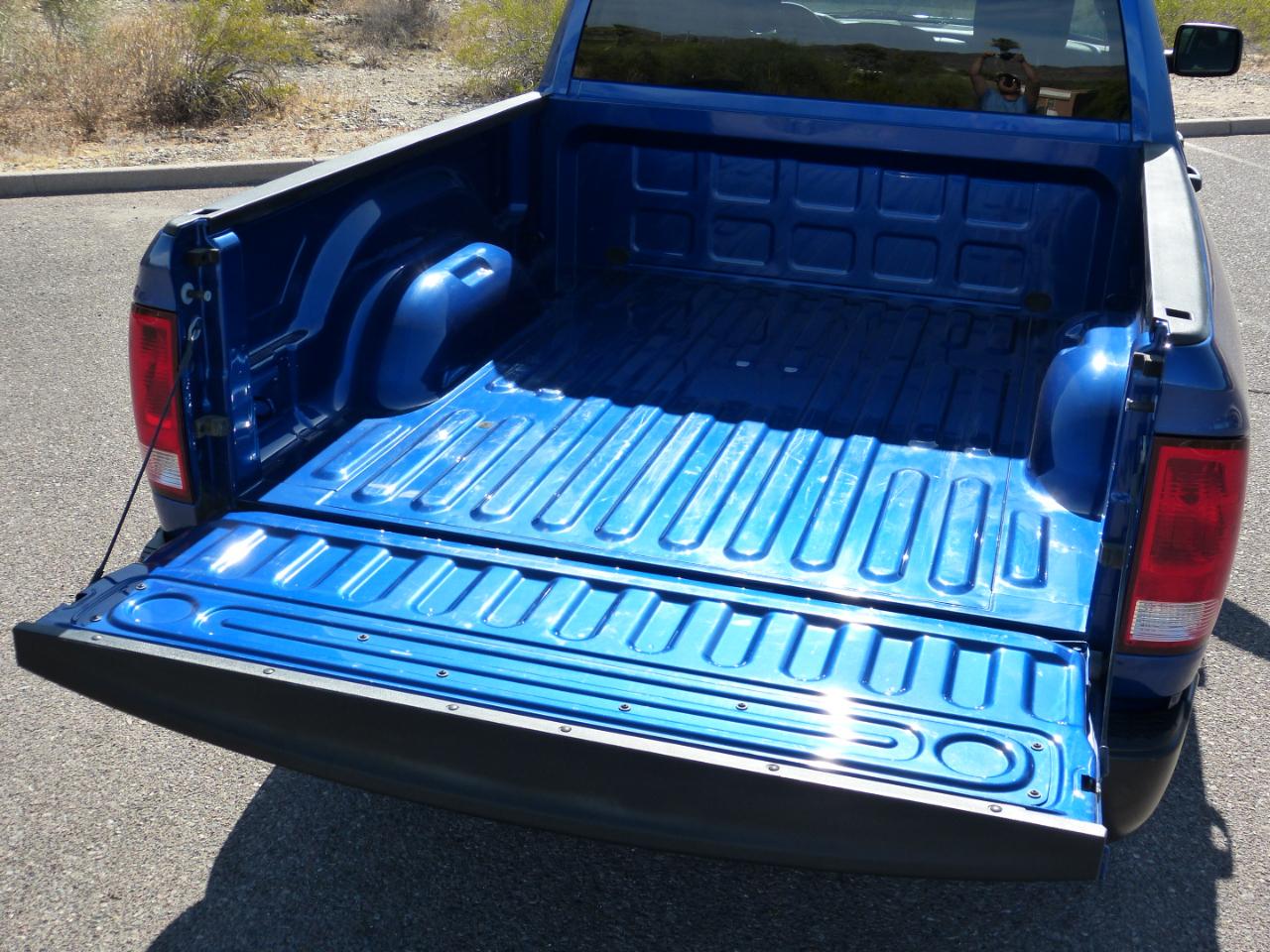 RAM 1500 Tradesman Crew Cab SB 4WD 2016