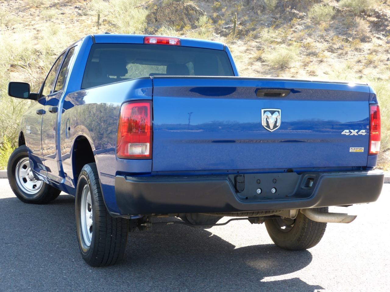 RAM 1500 Tradesman Crew Cab SB 4WD 2016