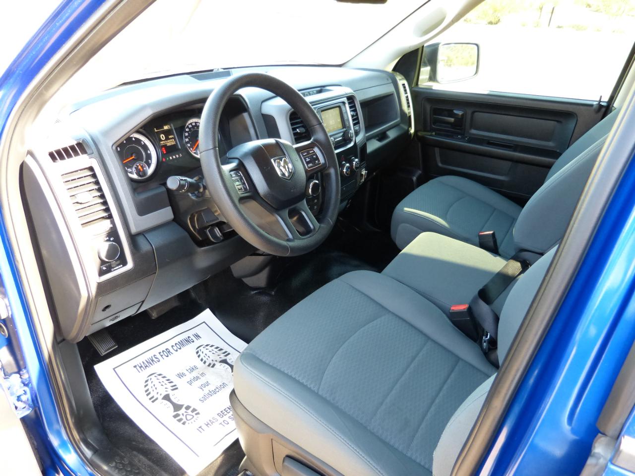 RAM 1500 Tradesman Crew Cab SB 4WD 2016