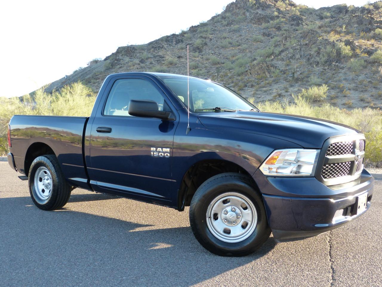 RAM 1500 Tradesman 4x2 Reg Cab 6'4" Box 2017