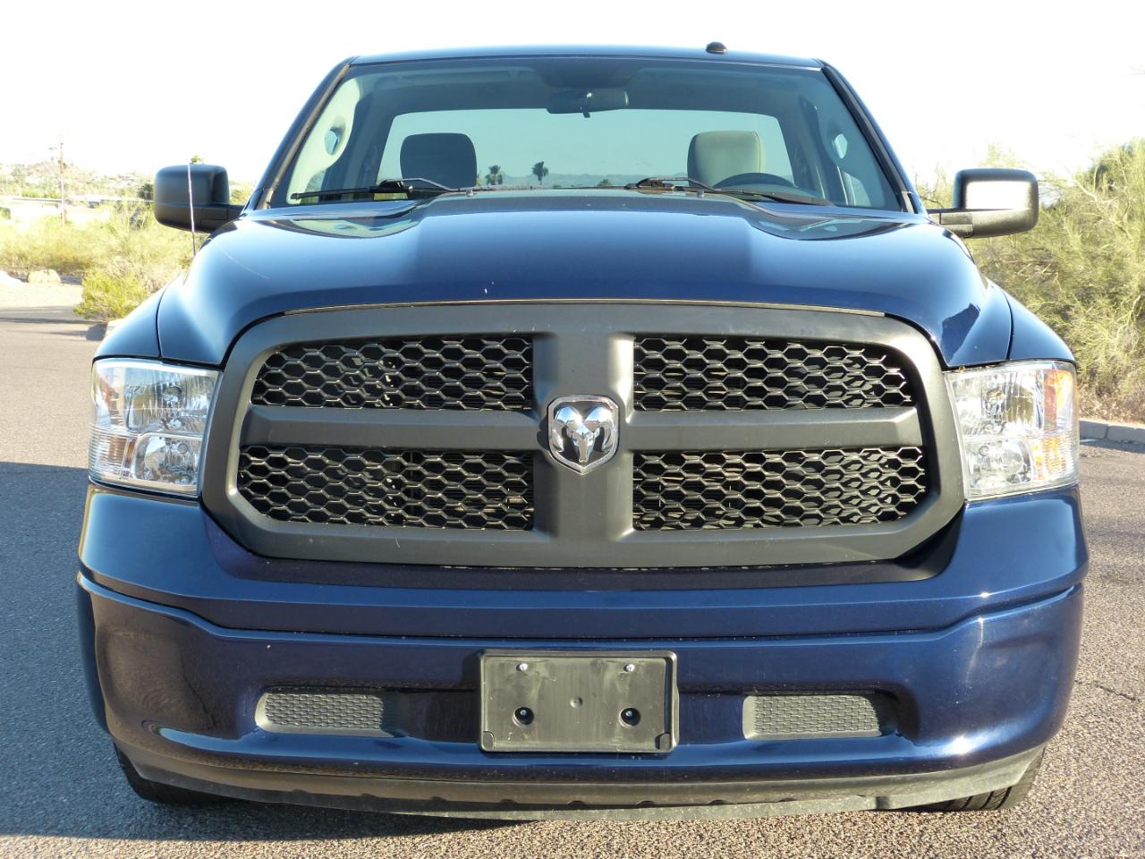 RAM 1500 Tradesman 4x2 Reg Cab 6'4" Box 2017
