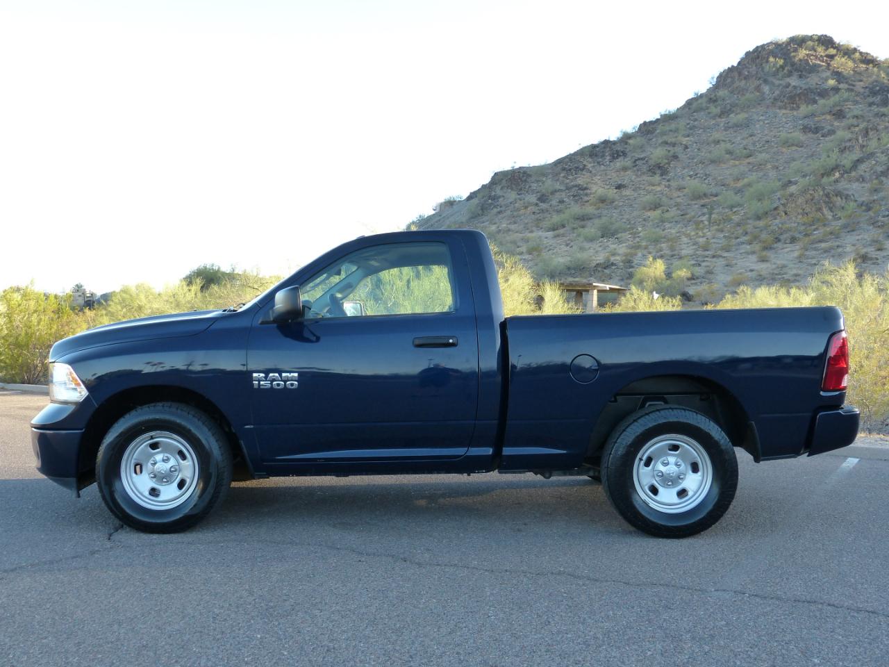 RAM 1500 Tradesman 4x2 Reg Cab 6'4" Box 2017