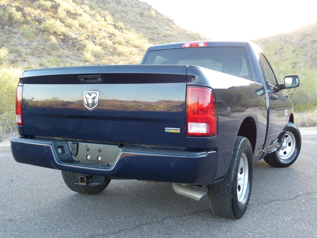 RAM 1500 Tradesman 4x2 Reg Cab 6'4" Box 2017