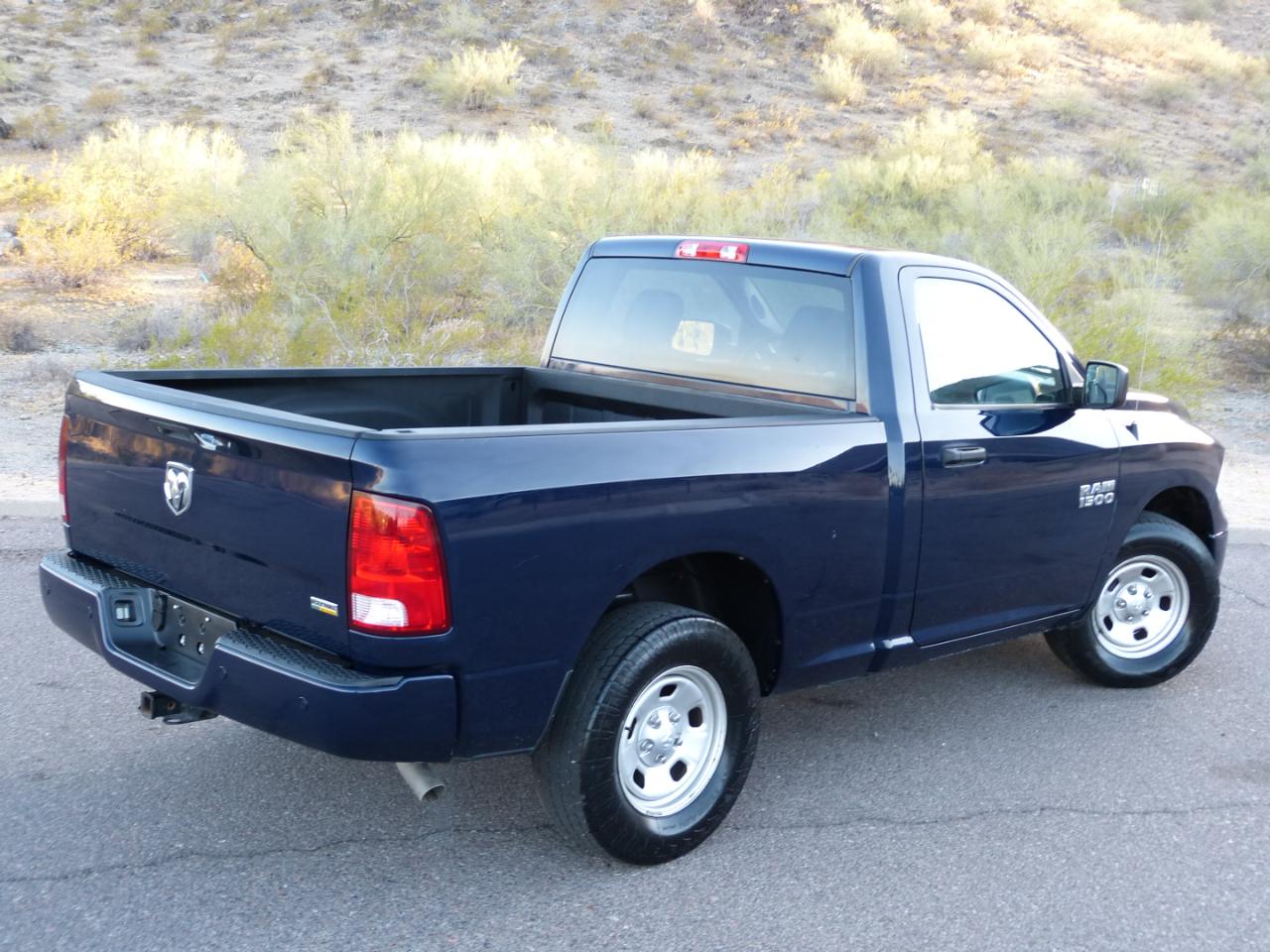 RAM 1500 Tradesman 4x2 Reg Cab 6'4" Box 2017