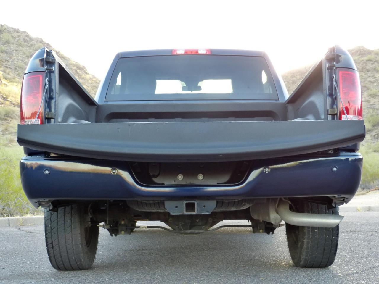 RAM 1500 Tradesman 4x2 Reg Cab 6'4" Box 2017