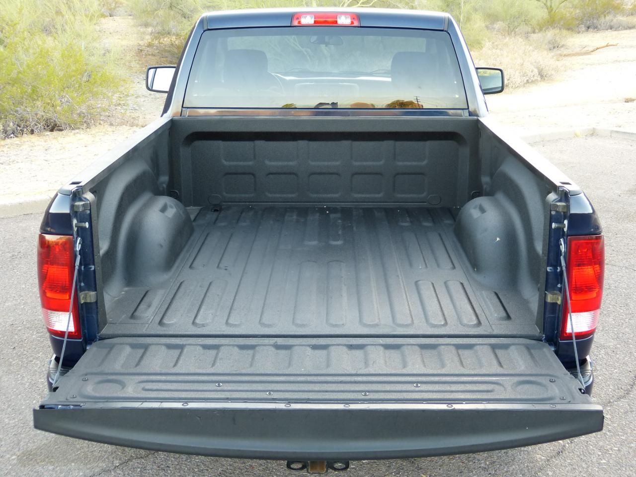 RAM 1500 Tradesman 4x2 Reg Cab 6'4" Box 2017