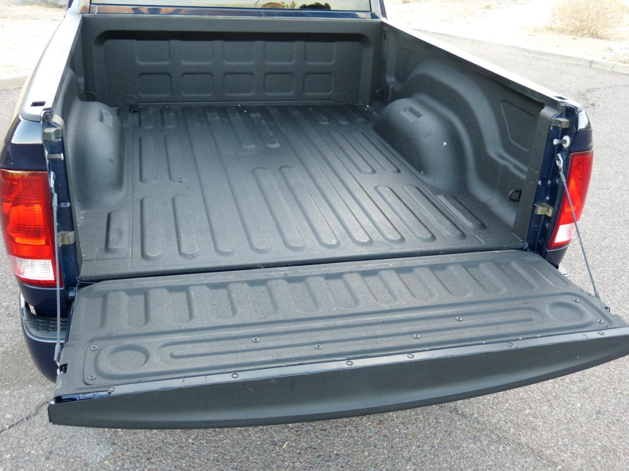 RAM 1500 Tradesman 4x2 Reg Cab 6'4" Box 2017