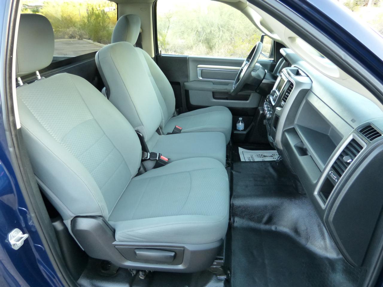 RAM 1500 Tradesman 4x2 Reg Cab 6'4" Box 2017