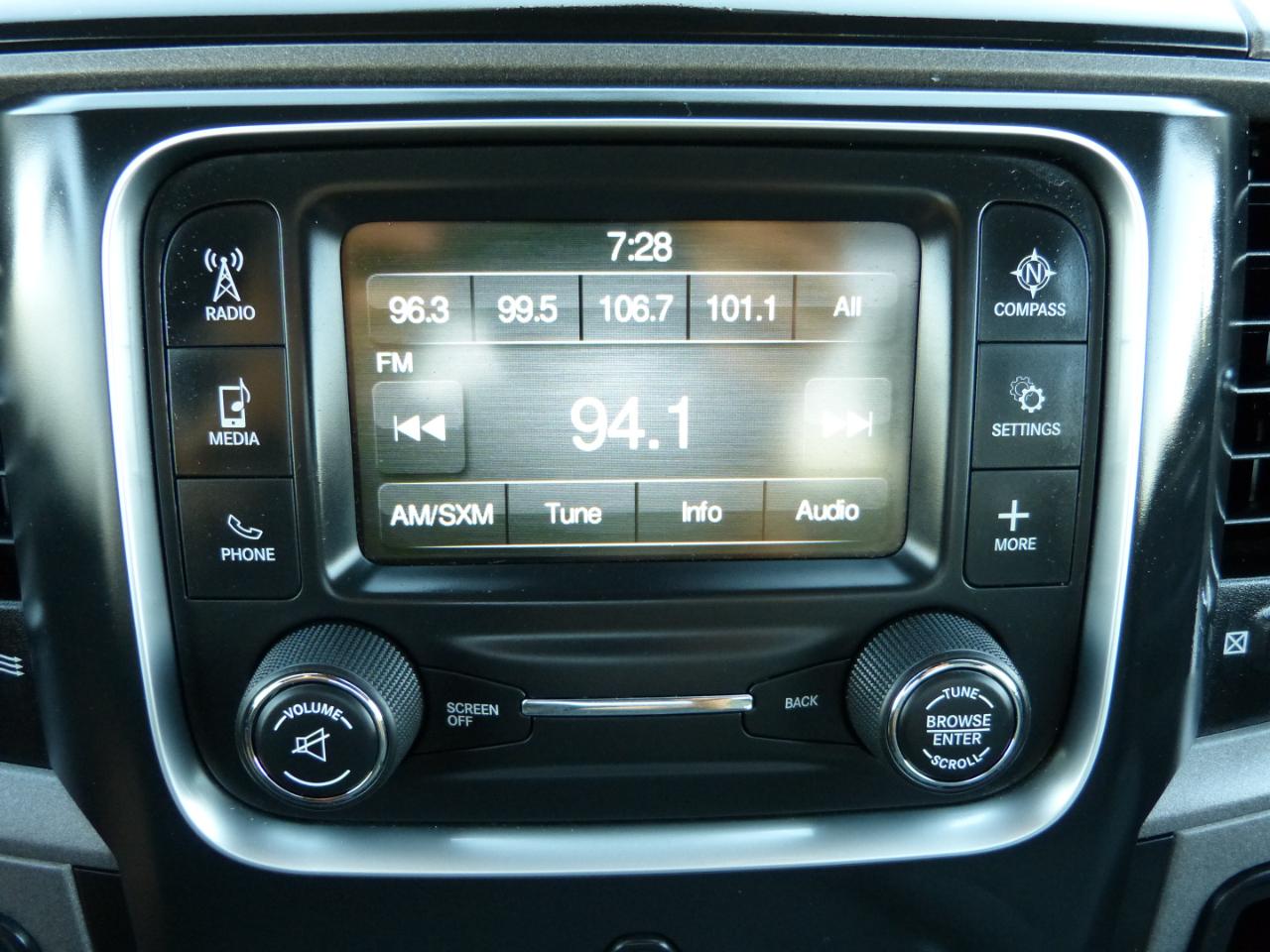 RAM 1500 Tradesman 4x2 Reg Cab 6'4" Box 2017