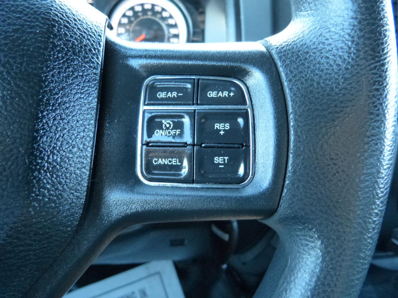 RAM 1500 Tradesman 4x2 Reg Cab 6'4" Box 2017