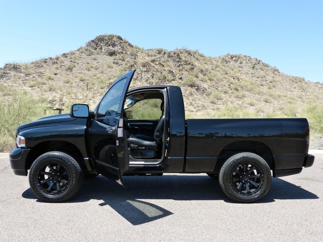 Dodge Ram 1500 Laramie Long Bed 4WD 2005