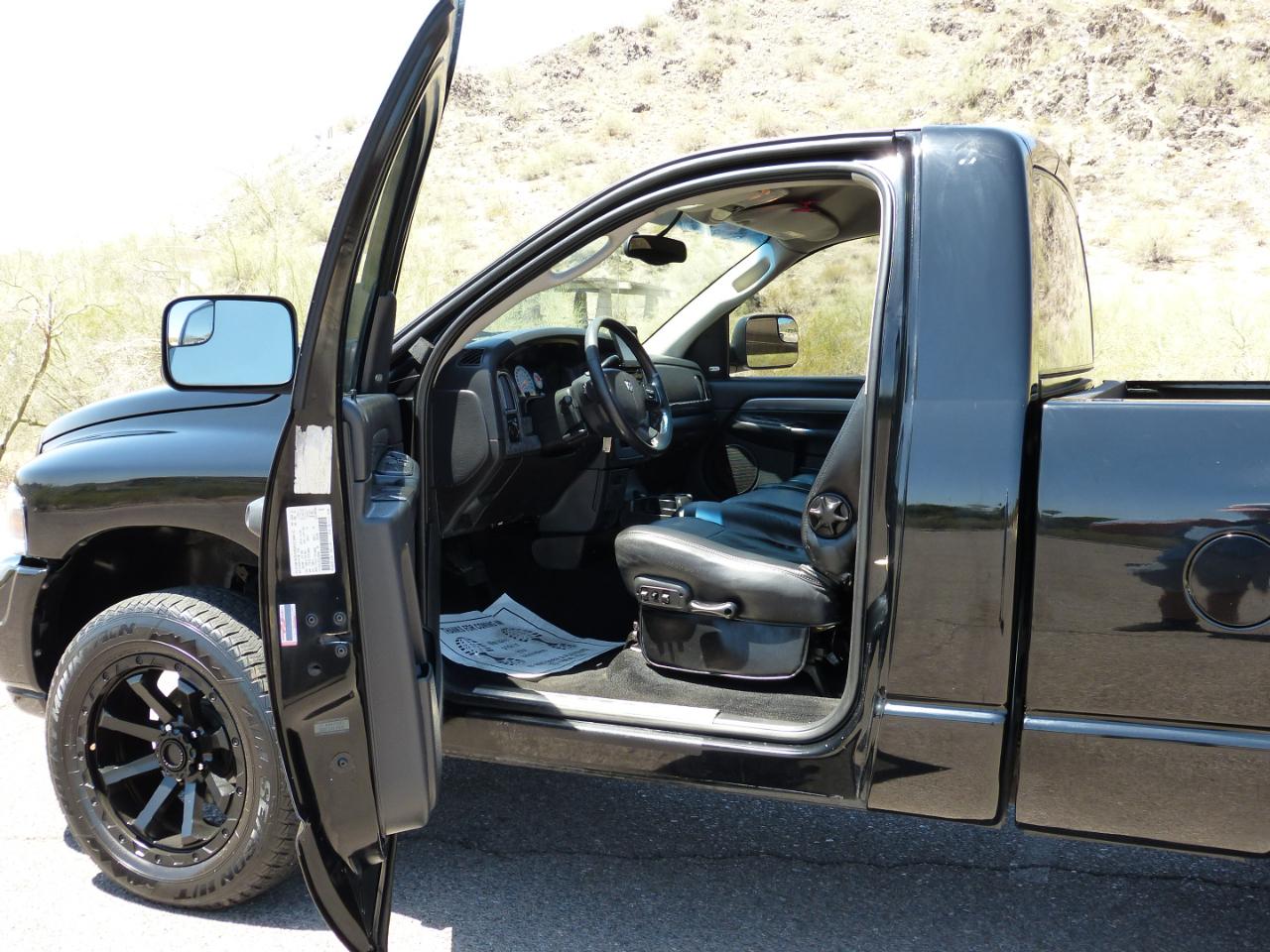 Dodge Ram 1500 Laramie Long Bed 4WD 2005