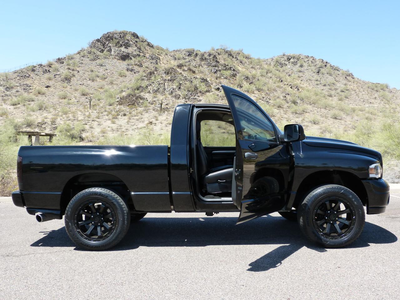 Dodge Ram 1500 Laramie Long Bed 4WD 2005