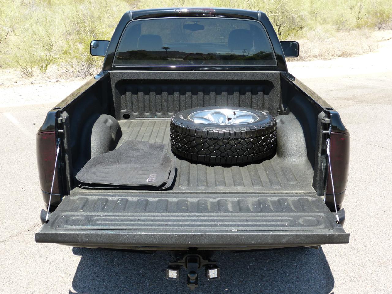 Dodge Ram 1500 Laramie Long Bed 4WD 2005