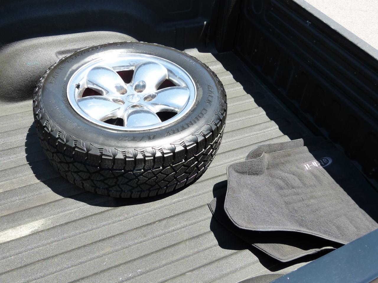 Dodge Ram 1500 Laramie Long Bed 4WD 2005