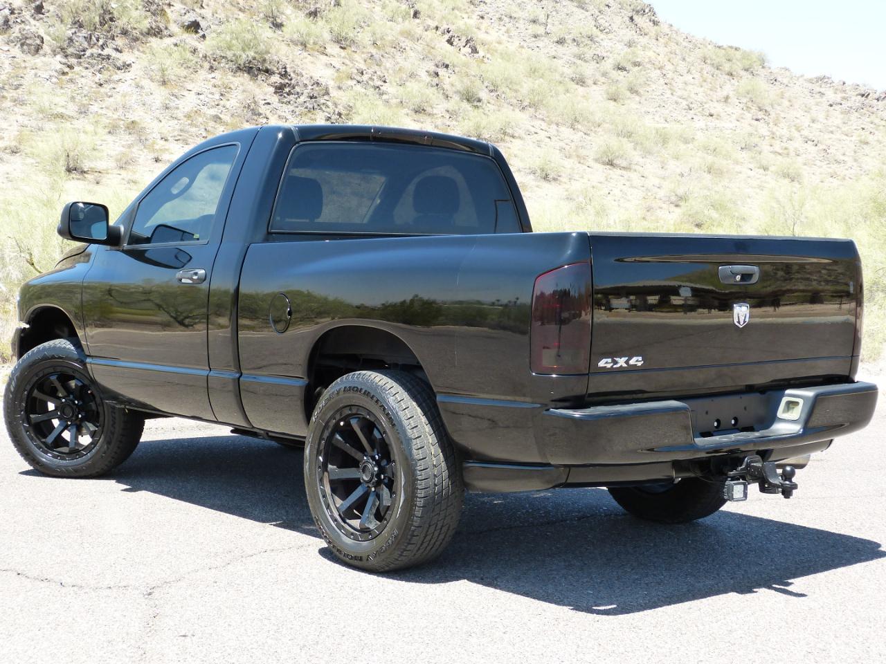 Dodge Ram 1500 Laramie Long Bed 4WD 2005