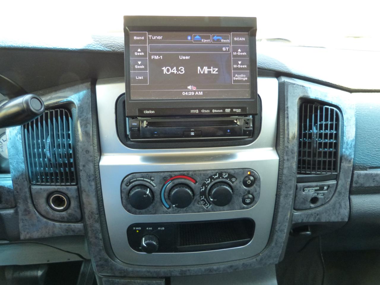 Dodge Ram 1500 Laramie Long Bed 4WD 2005