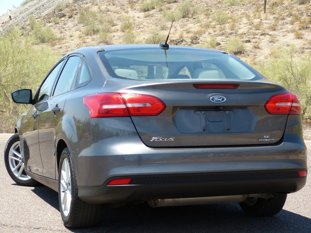 Ford Focus SE Sedan 2015