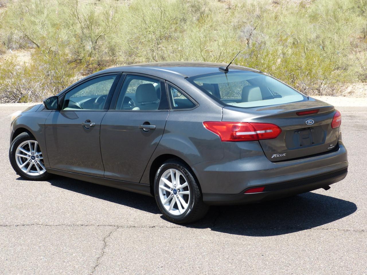 Ford Focus SE Sedan 2015
