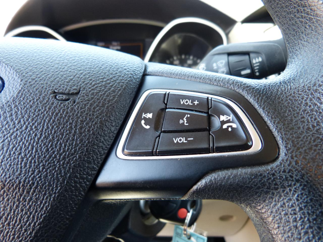 Ford Focus SE Sedan 2015