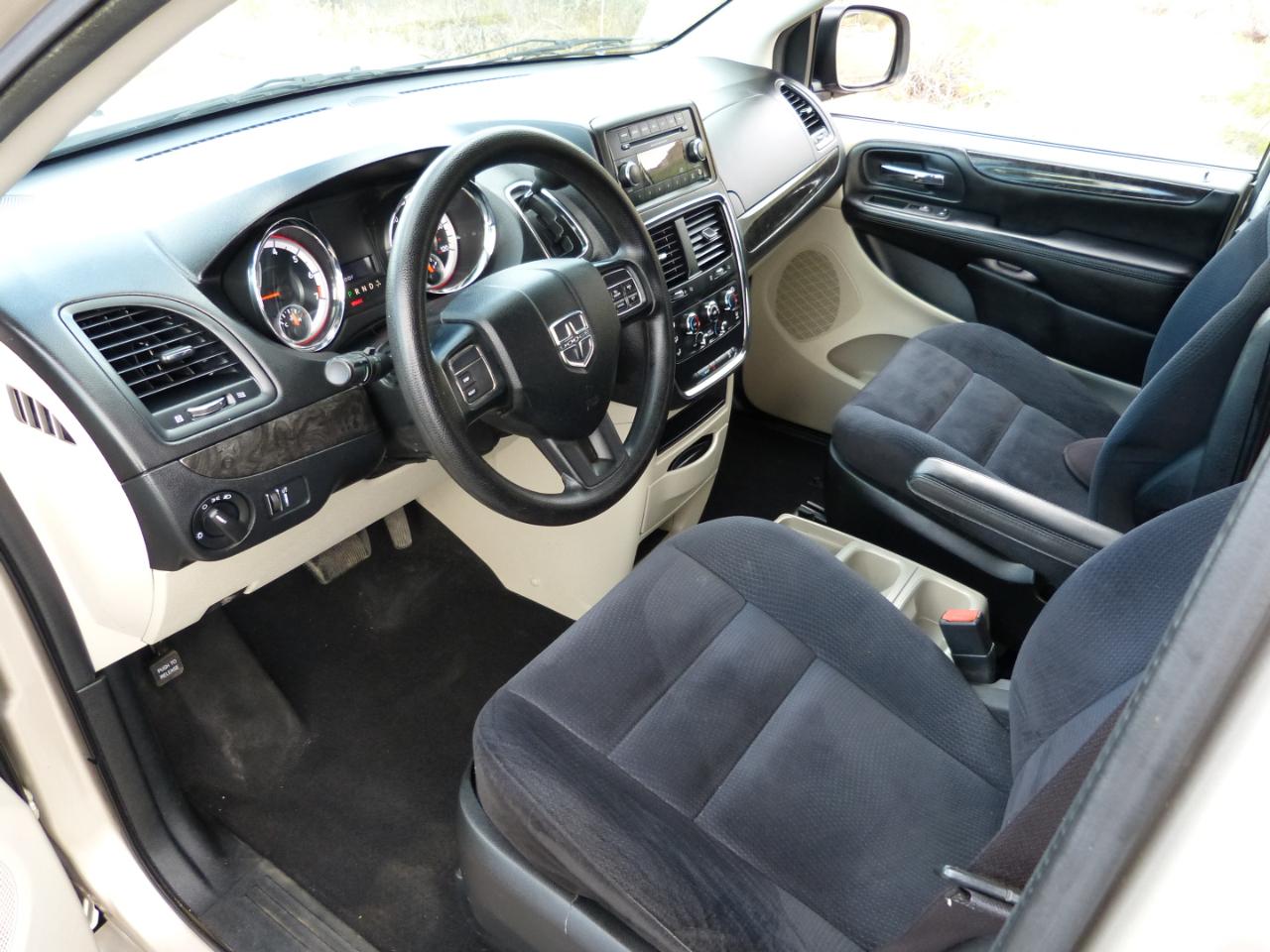 Dodge Grand Caravan SE 2014