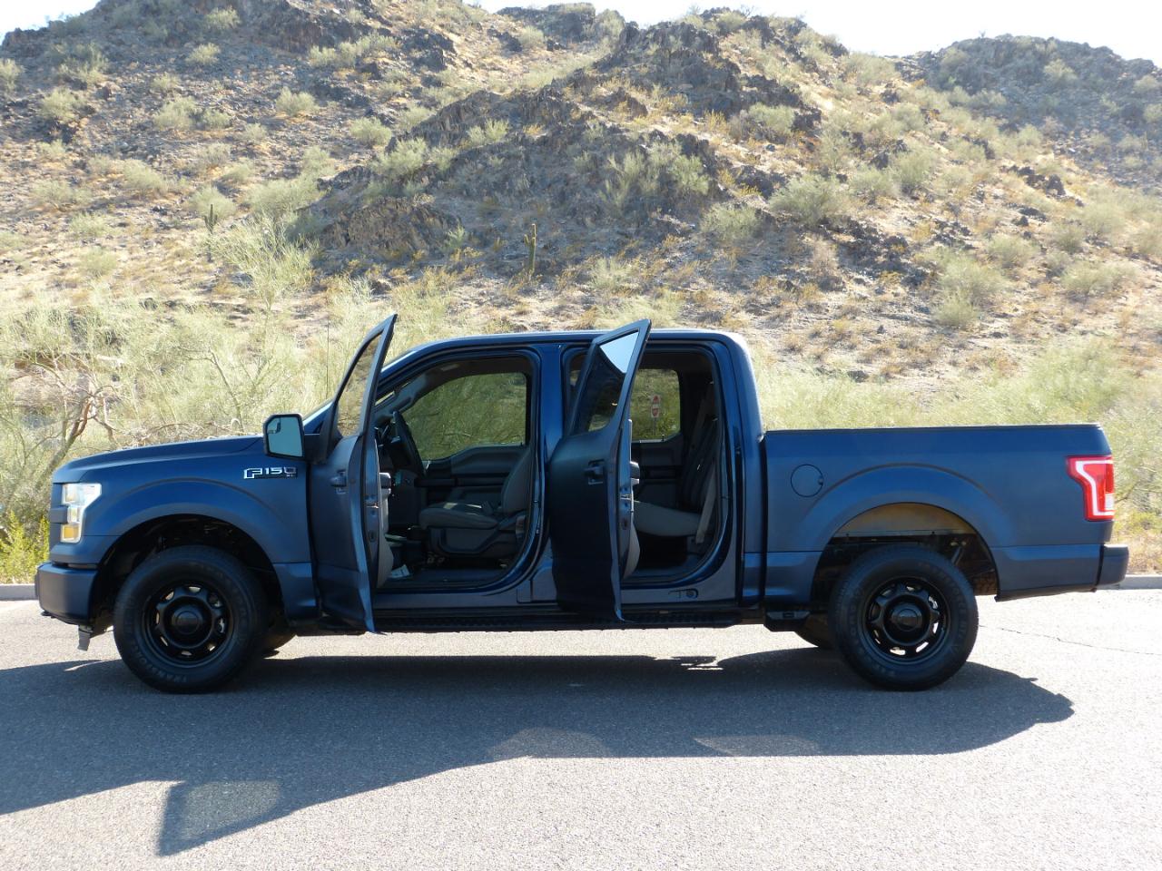 Ford F-150 XL SuperCrew 5.5-ft. Bed 4WD 2015