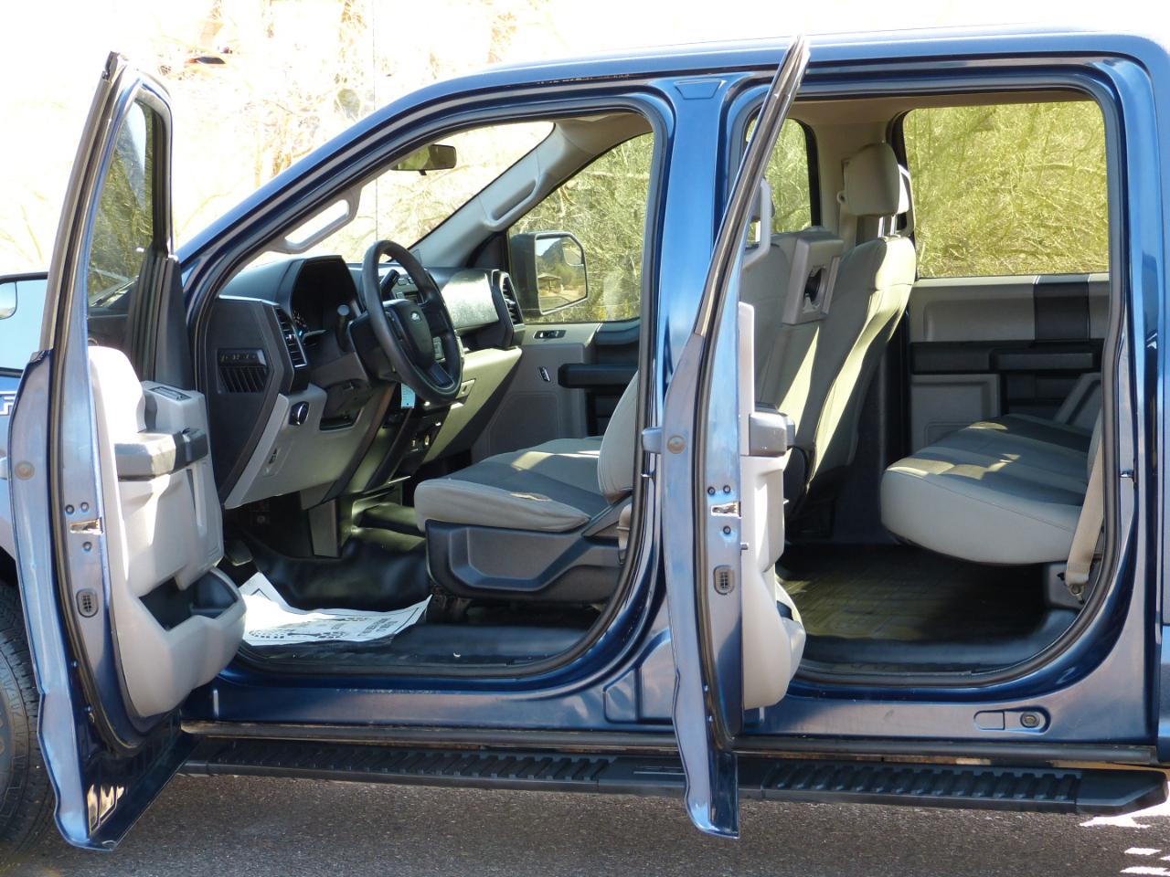 Ford F-150 XL SuperCrew 5.5-ft. Bed 4WD 2015