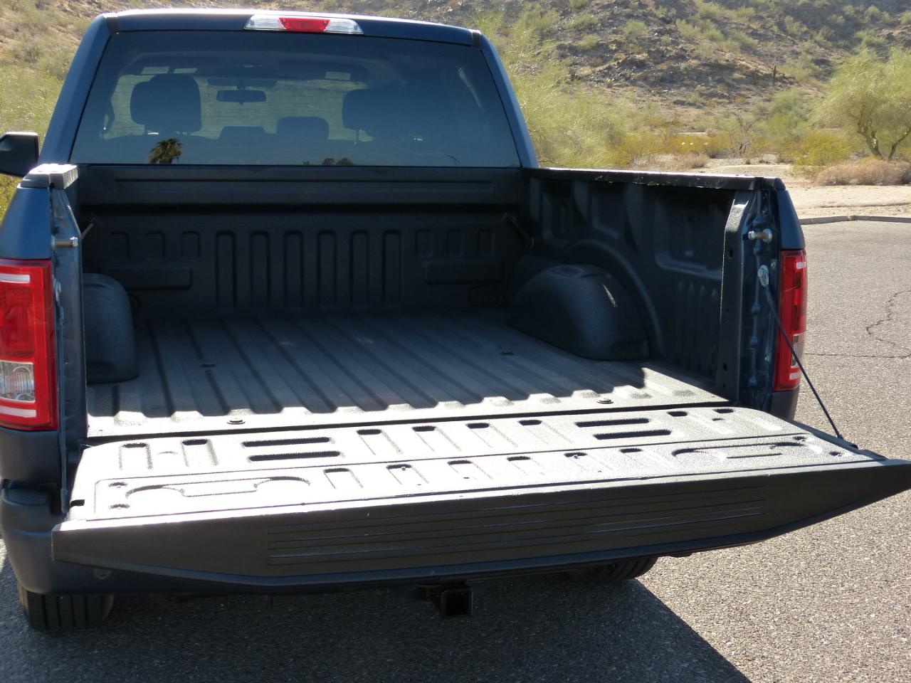 Ford F-150 XL SuperCrew 5.5-ft. Bed 4WD 2015