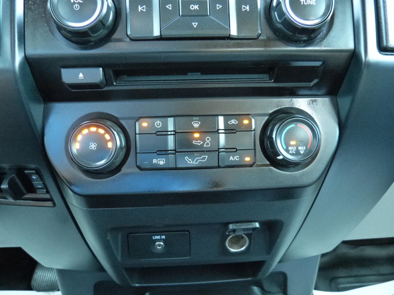 Ford F-150 XL SuperCrew 5.5-ft. Bed 4WD 2015