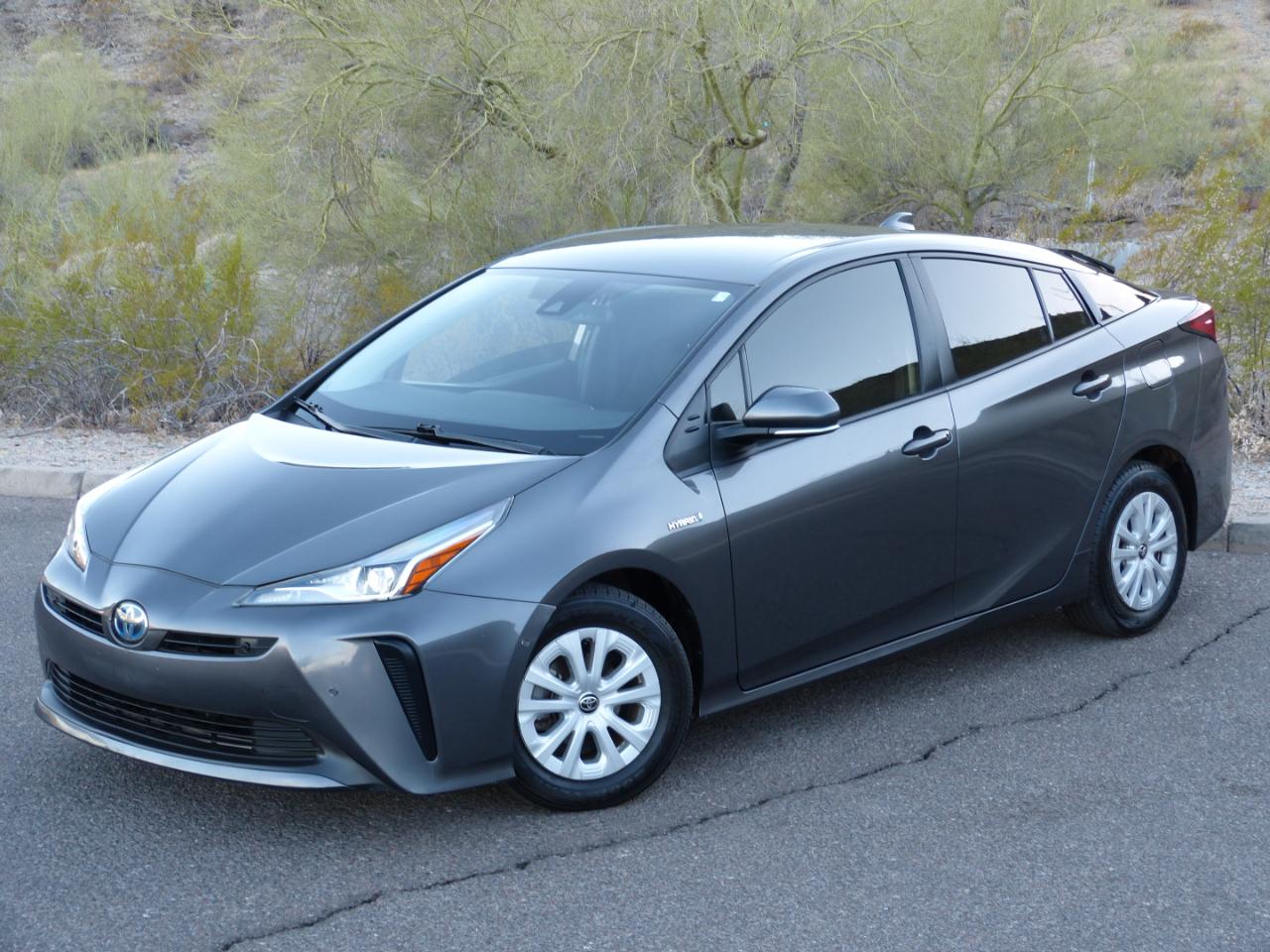 Toyota Prius LE 2022