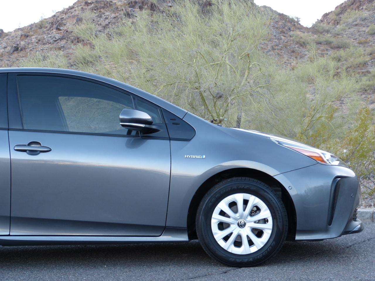 Toyota Prius LE 2022