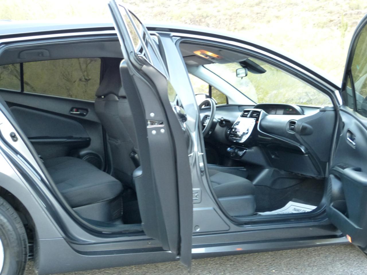 Toyota Prius LE 2022