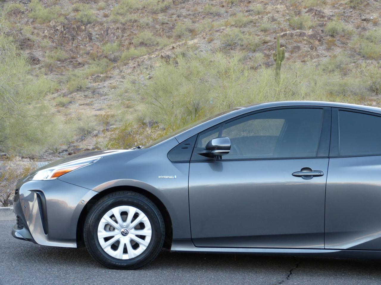 Toyota Prius LE 2022