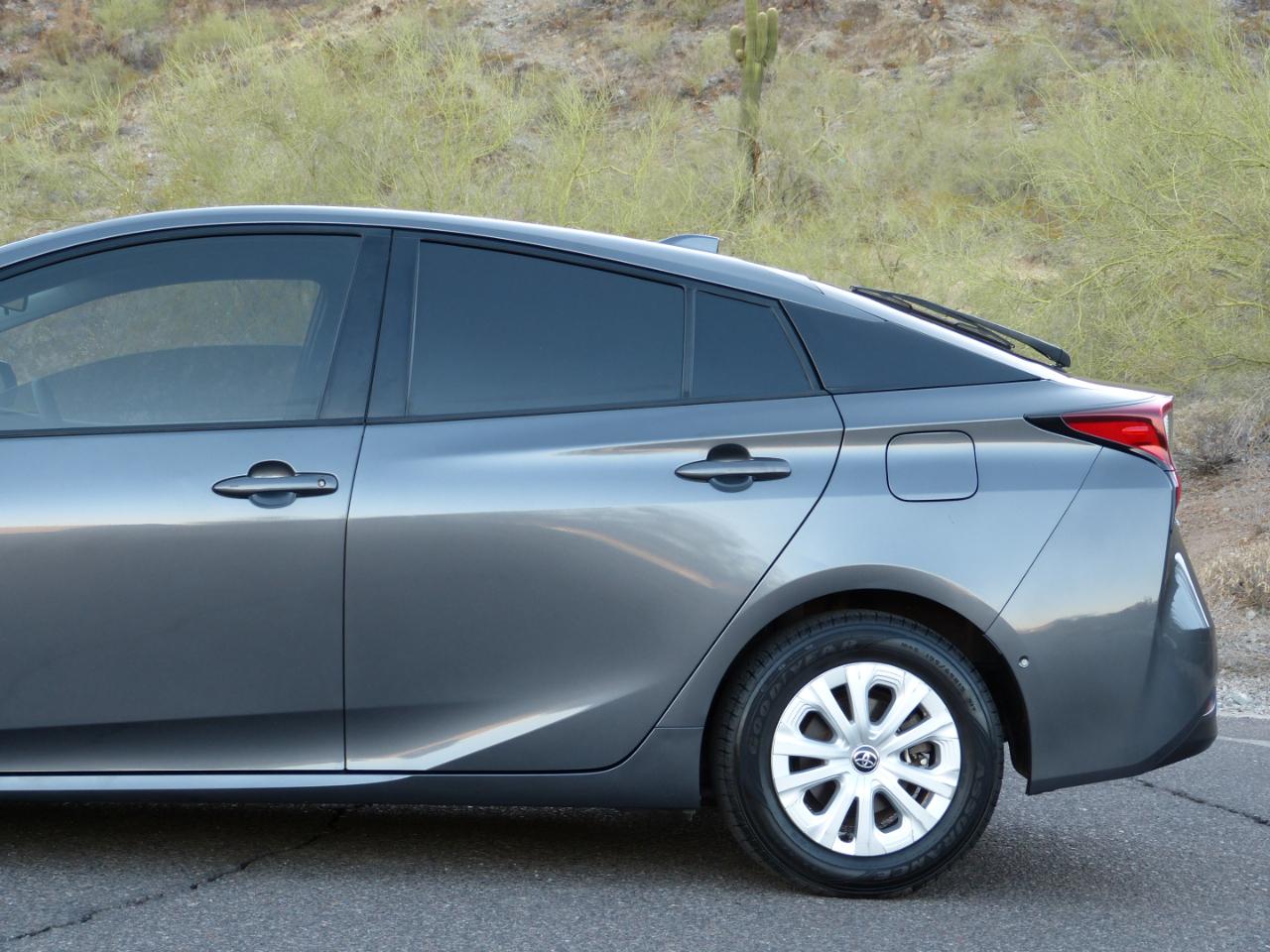 Toyota Prius LE 2022