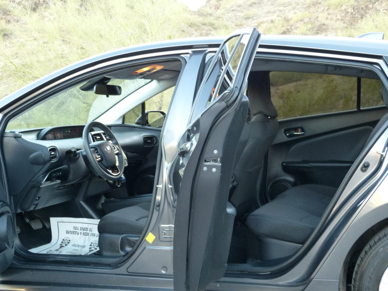 Toyota Prius LE 2022