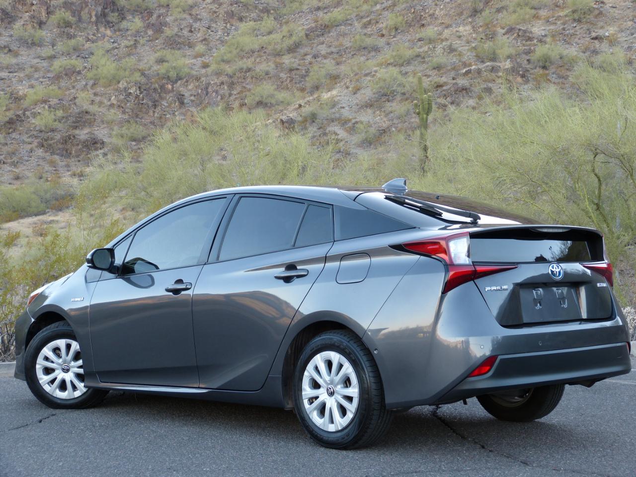 Toyota Prius LE 2022