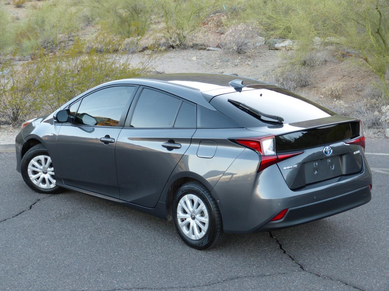 Toyota Prius LE 2022