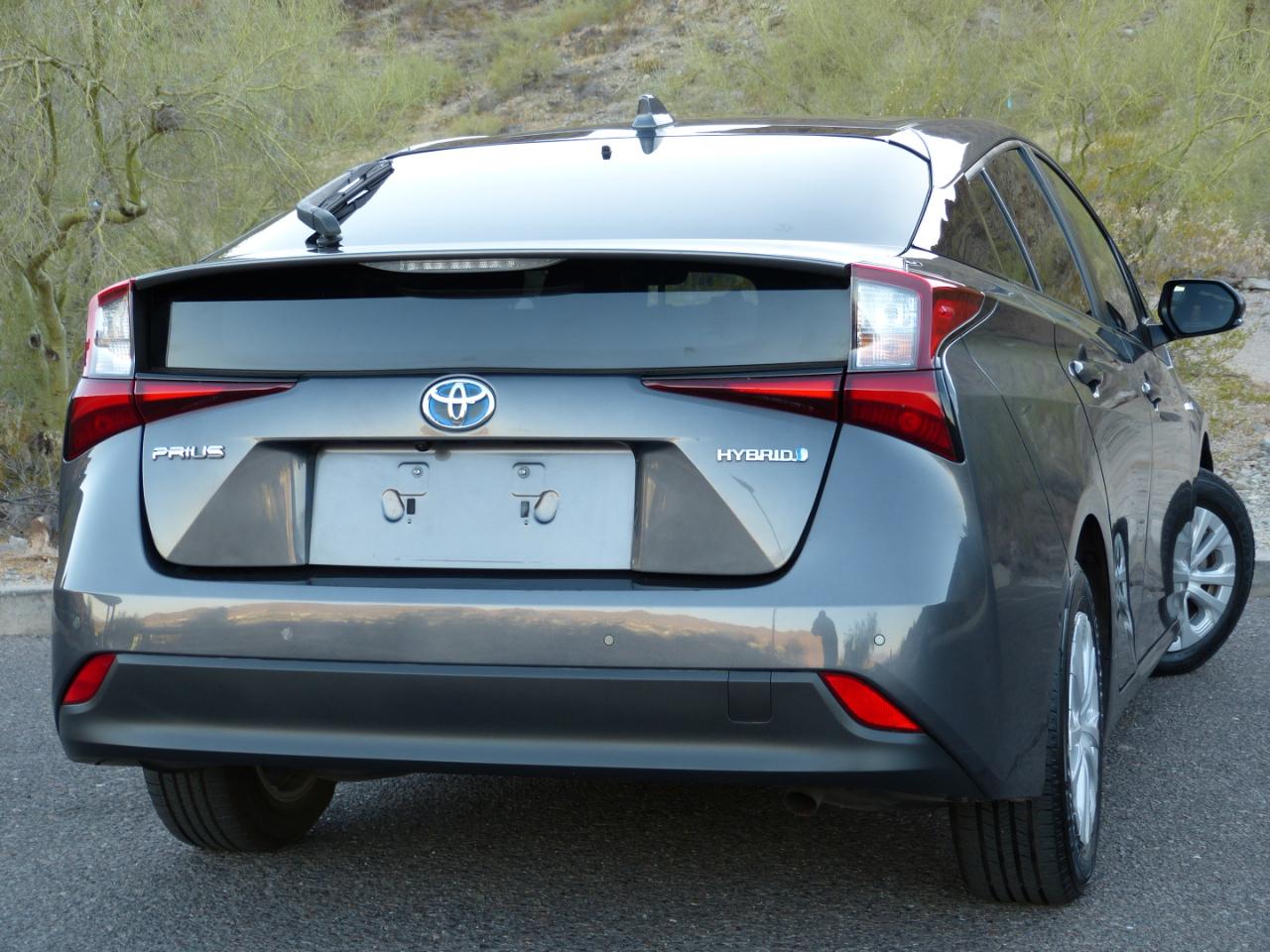Toyota Prius LE 2022