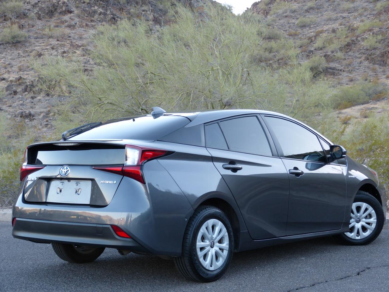Toyota Prius LE 2022