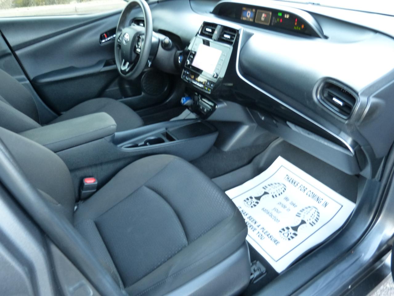 Toyota Prius LE 2022