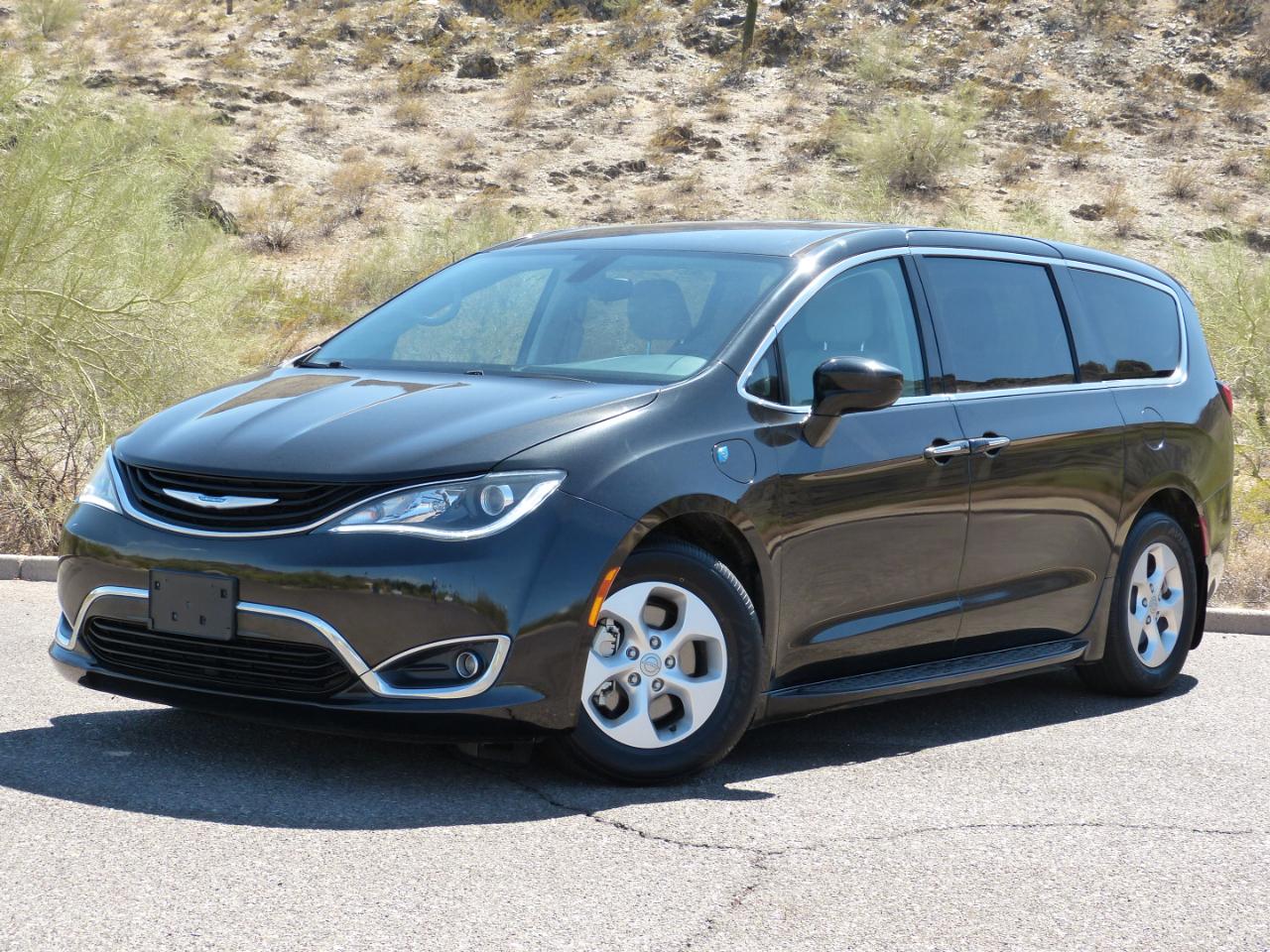 Chrysler Pacifica Hybrid Touring Plus 2018