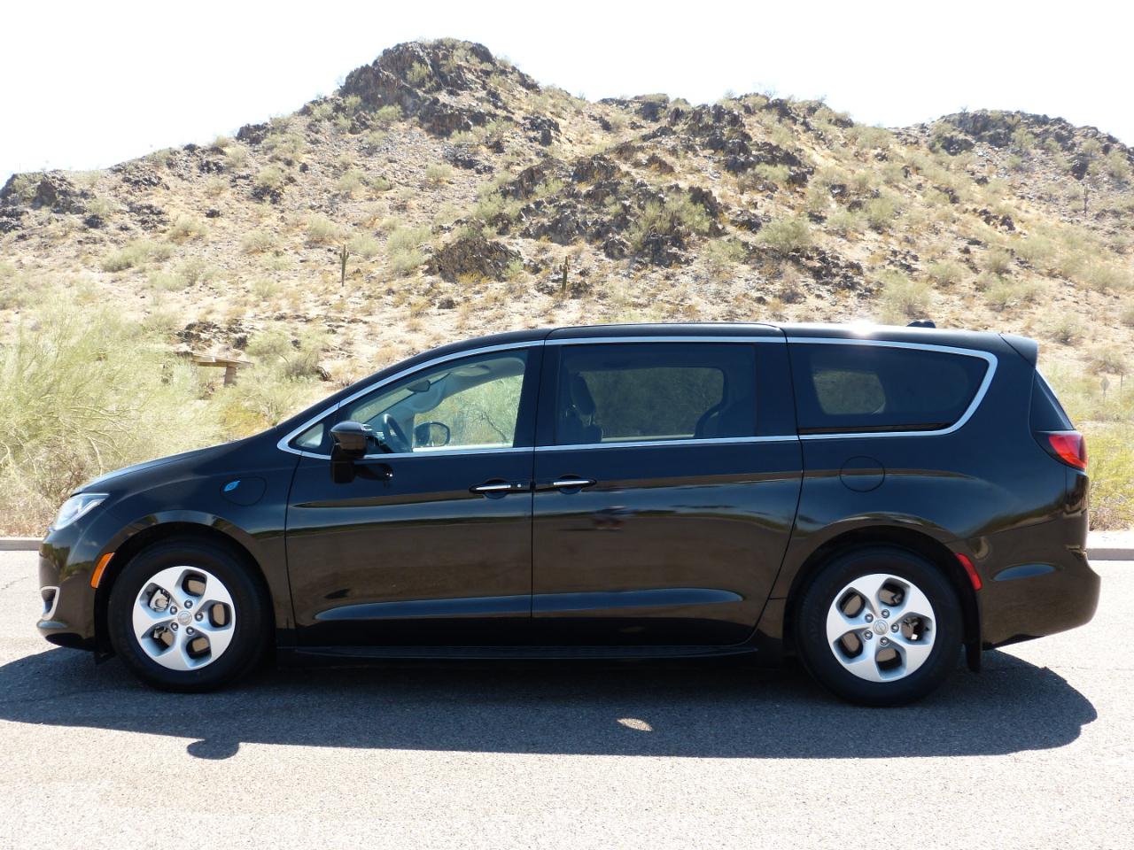Chrysler Pacifica Hybrid Touring Plus 2018