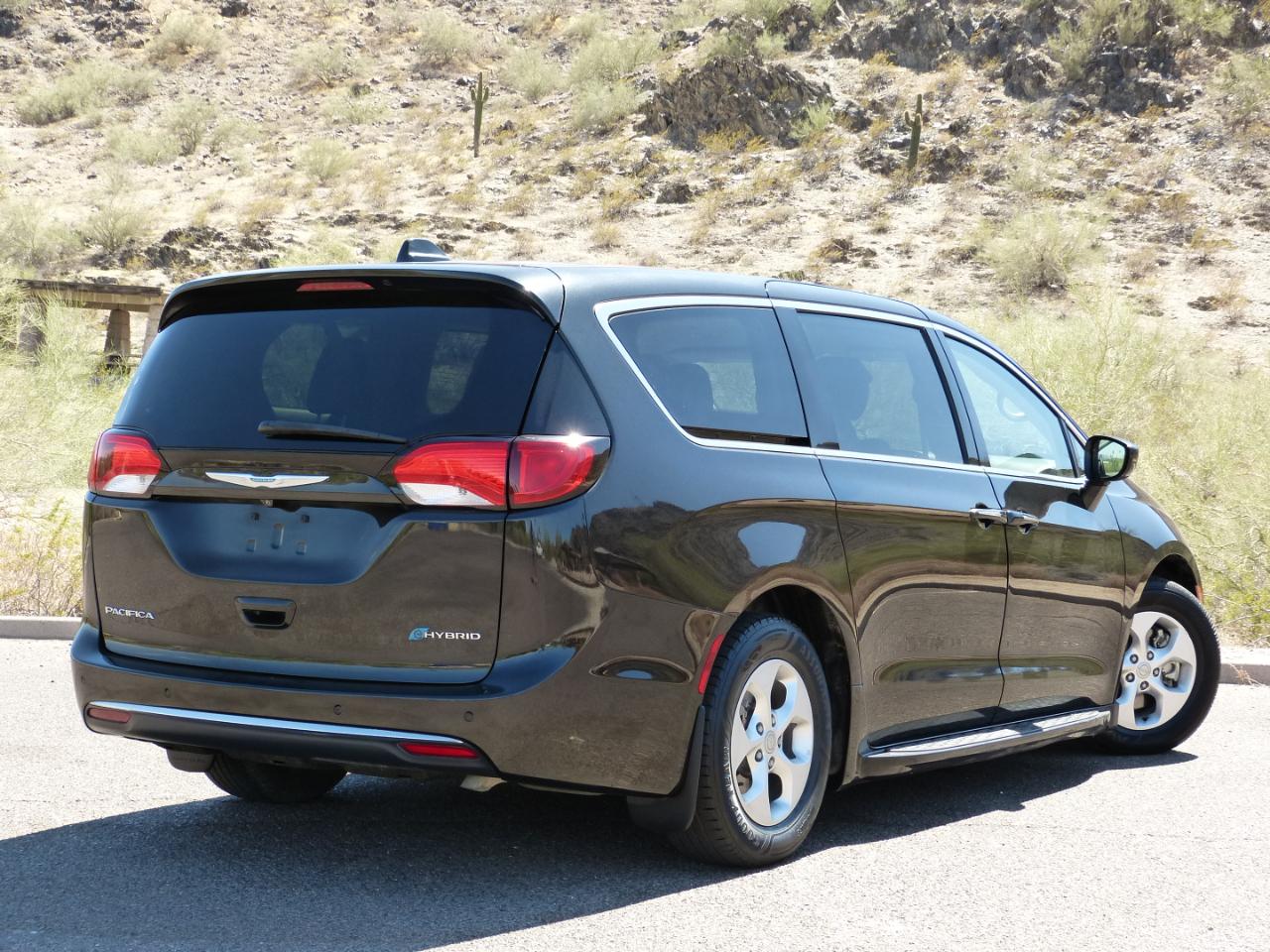 Chrysler Pacifica Hybrid Touring Plus 2018
