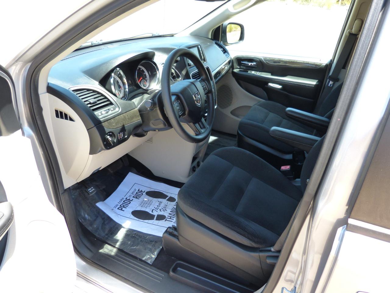 Dodge Grand Caravan SE 2018