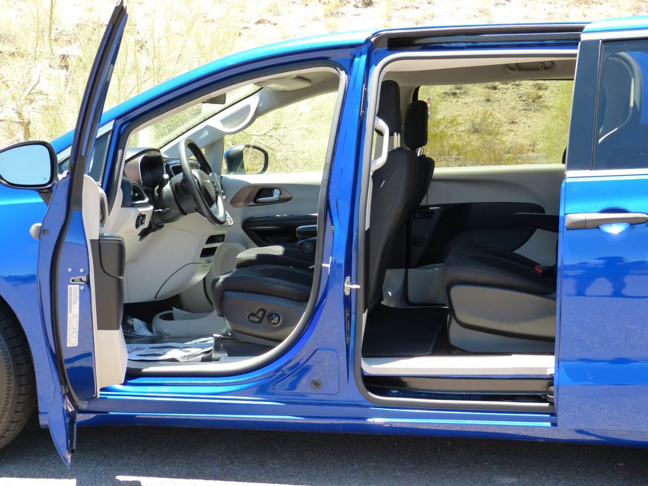 Chrysler Voyager L 2021