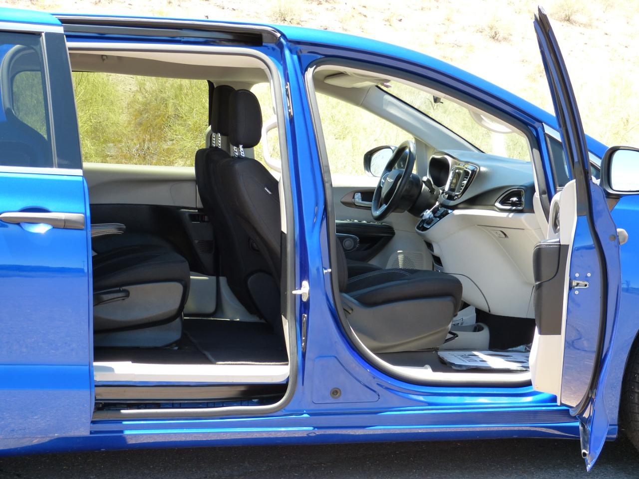 Chrysler Voyager L 2021