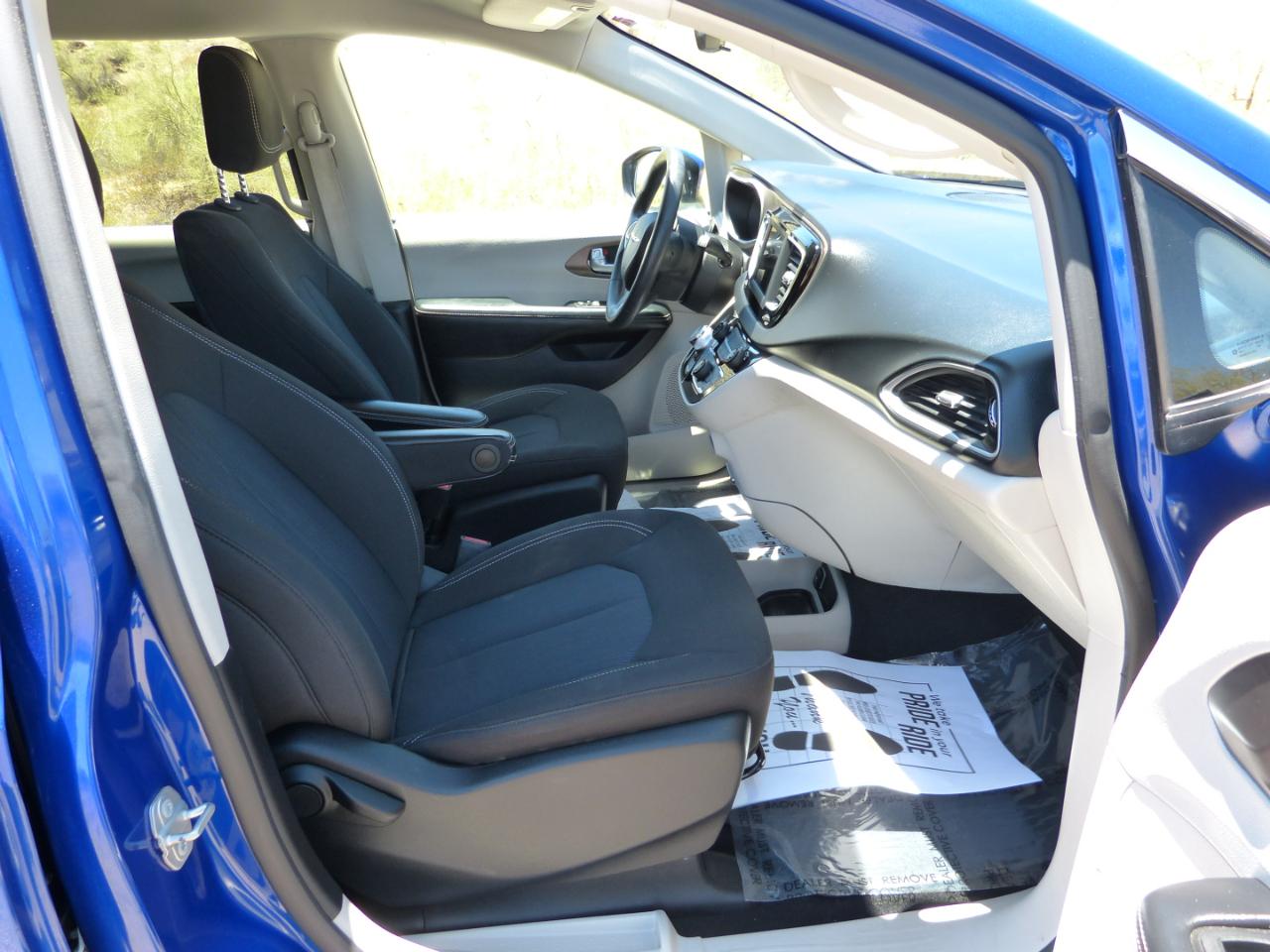 Chrysler Voyager L 2021