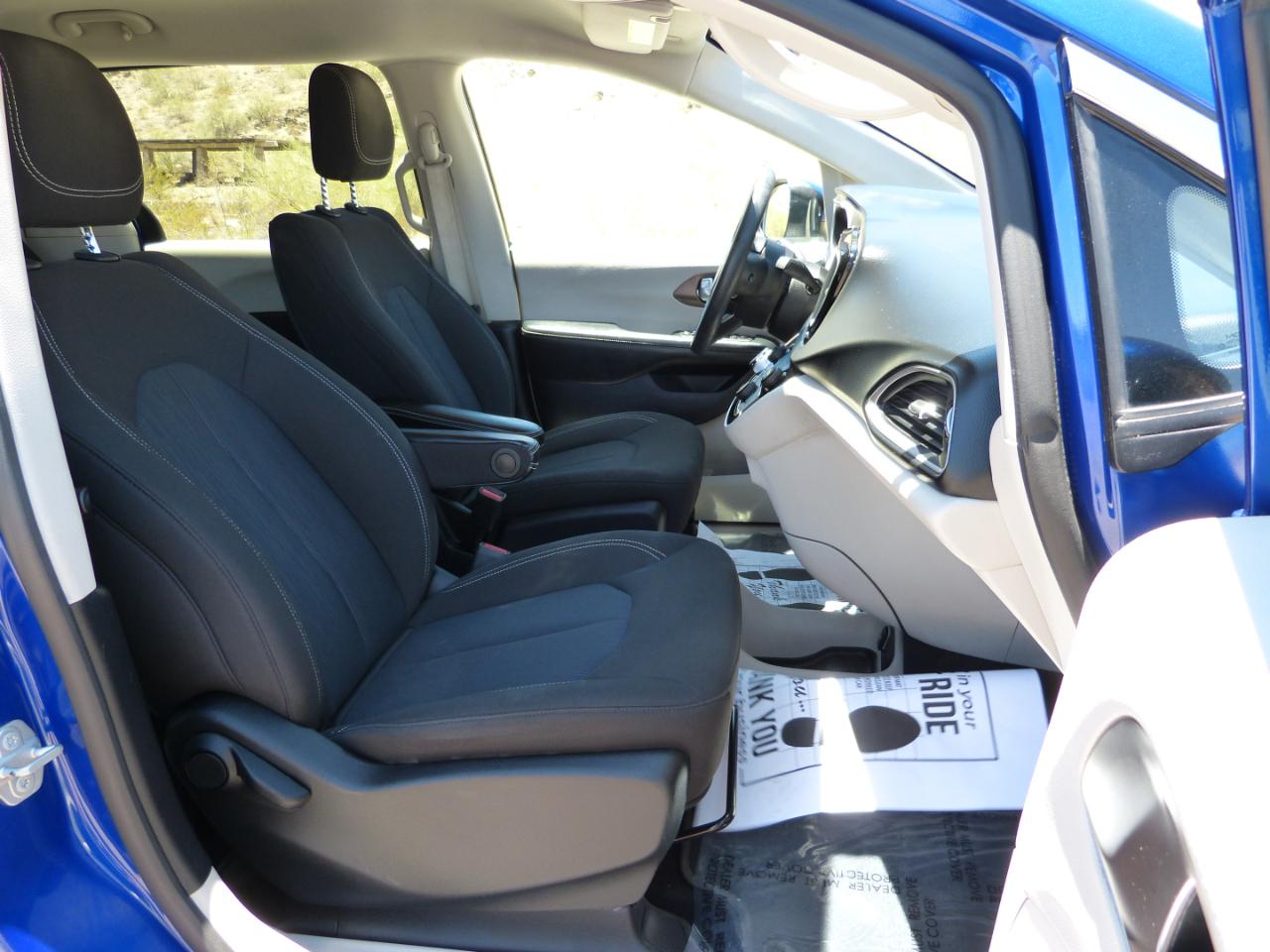Chrysler Voyager L 2021