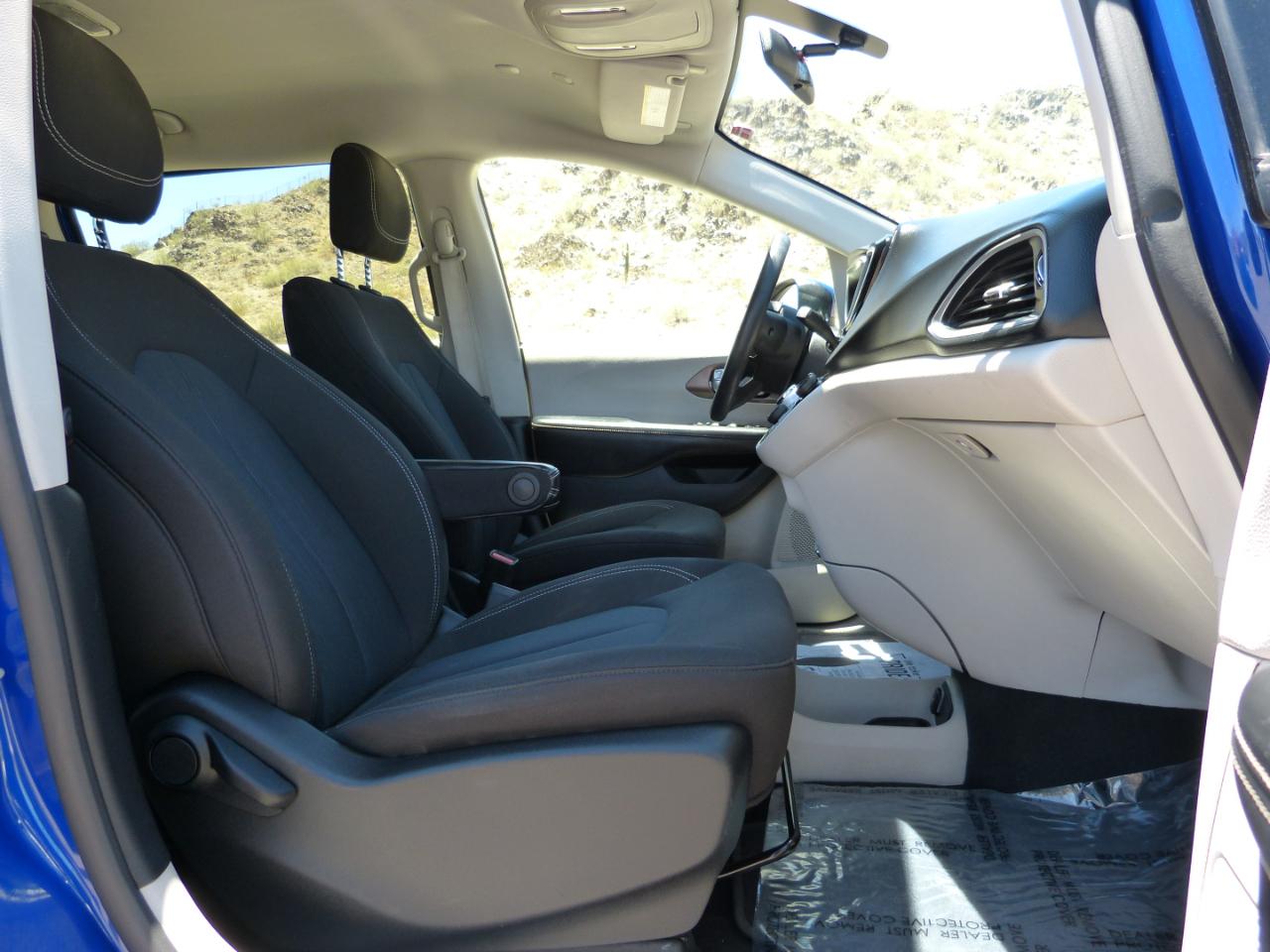 Chrysler Voyager L 2021