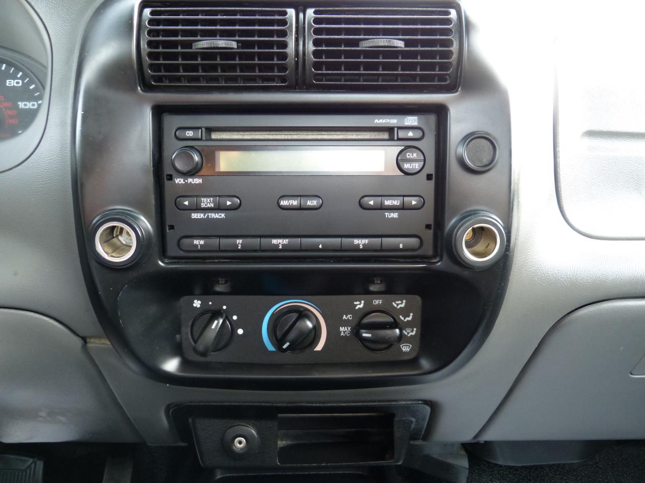 Ford Ranger Regular Cab 2WD 2009